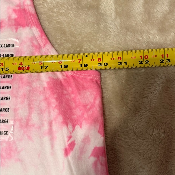 NWT Buc-ee's Pink Tie Dye Tank Top Beaver‎ Logo Size XL - Picture 4 of 7